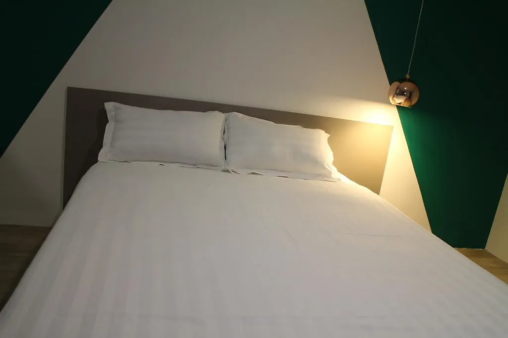 Dejaya Boutique Hotel Kuchai Lama Куала-Лумпур 2*,