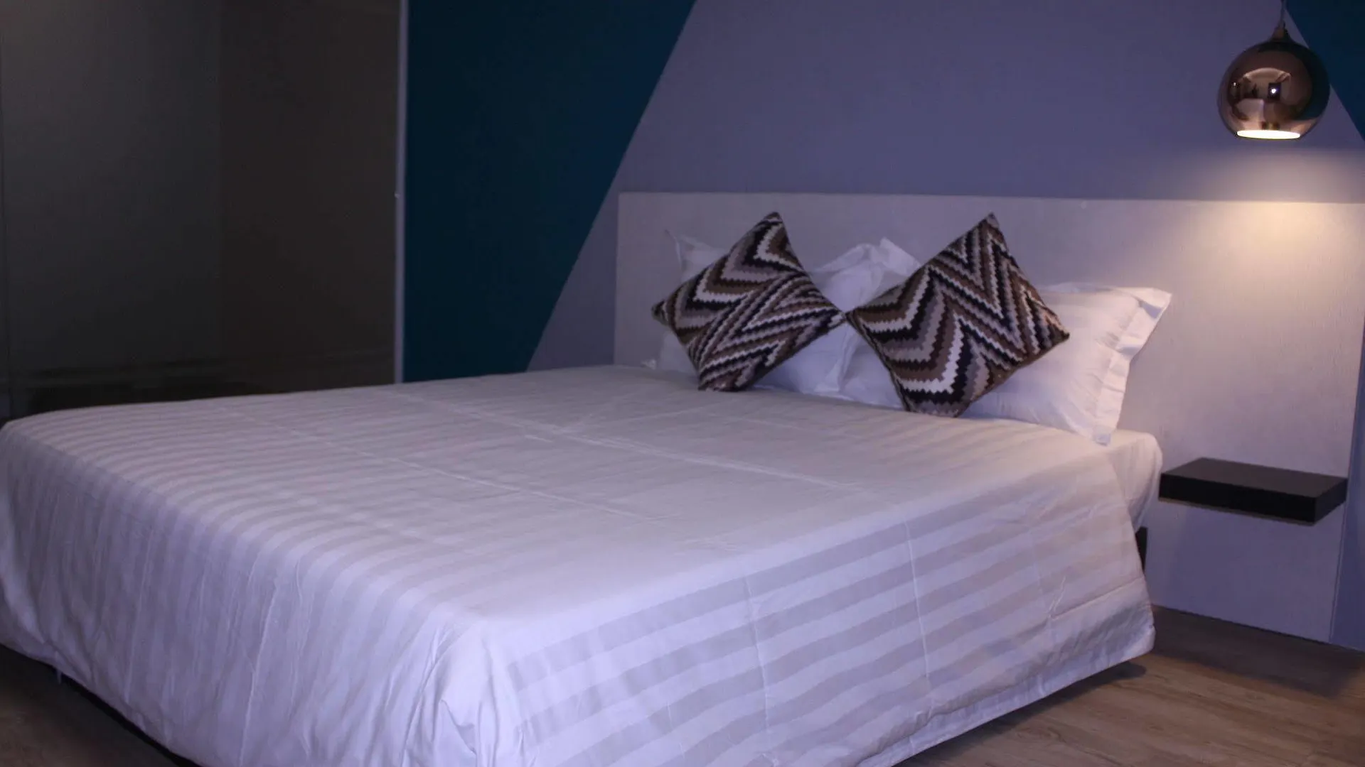 Dejaya Boutique Hotel Kuchai Lama Куала-Лумпур 2*,