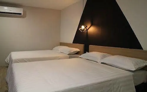 Dejaya Boutique Hotel Kuchai Lama Куала-Лумпур
